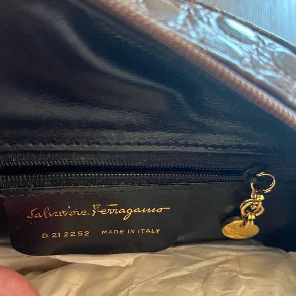 Salvatore Ferragamo Croc Embossed Leather Crossbody bag - Picture 3 of 5